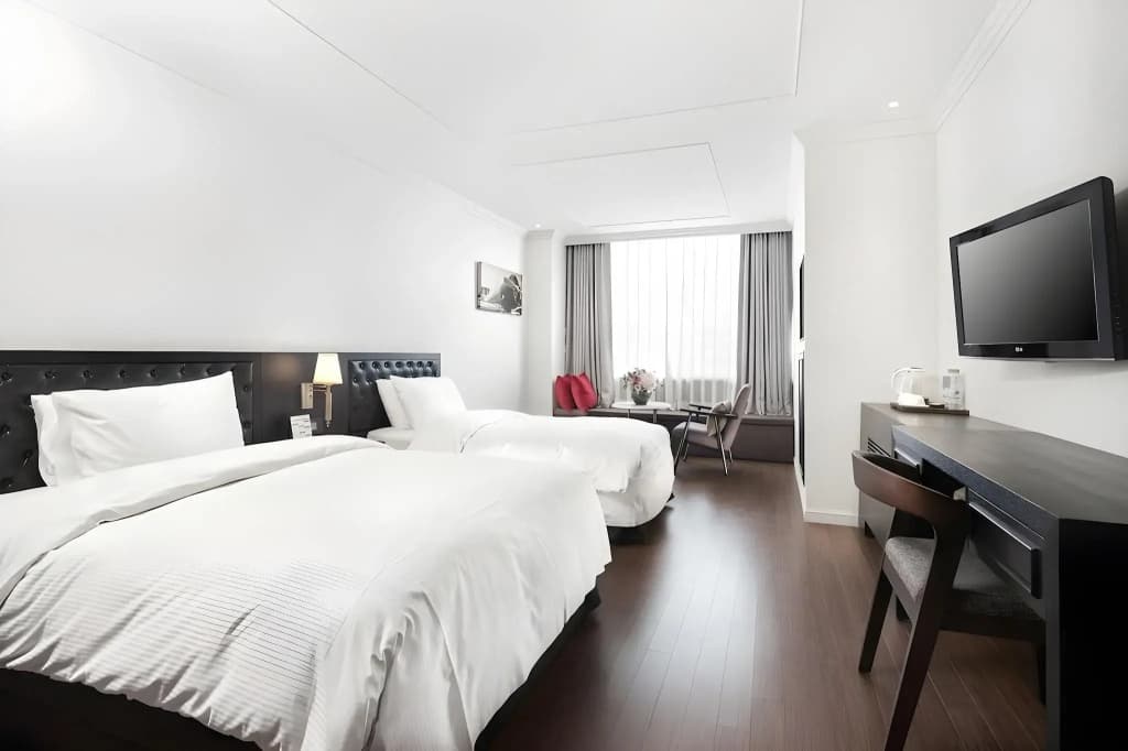 Hotel President - photo 27