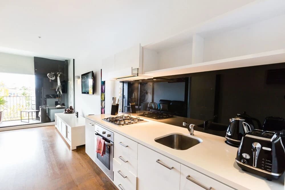 CLEO, 1BDR St.Kilda Apartment - photo 11