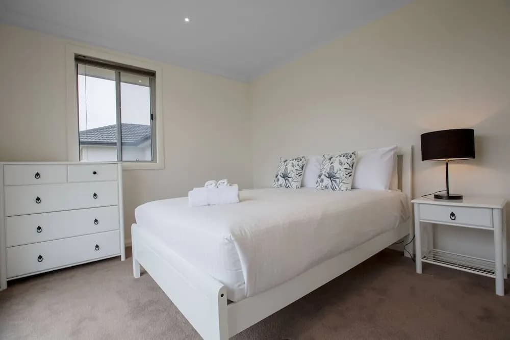 Superb Luxe 5BR House@point Cook Near Lake - photo 2
