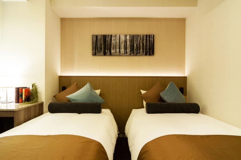 Nipponbashi Crystal Hotel 2 - photo 3
