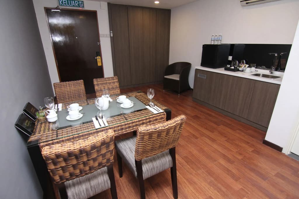Nexus Business Suite Hotel - photo 23