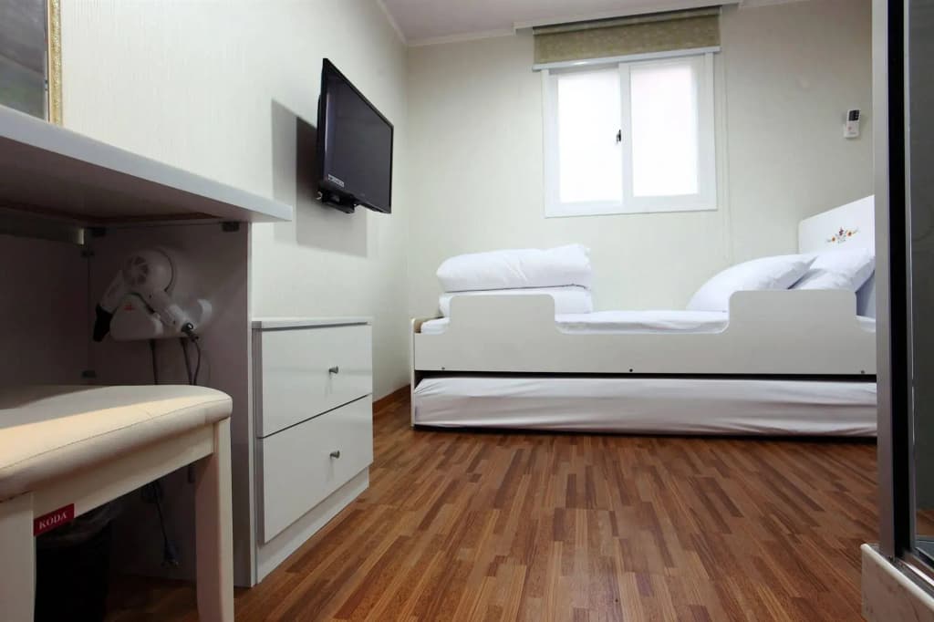 Chloe Guest House - photo 6