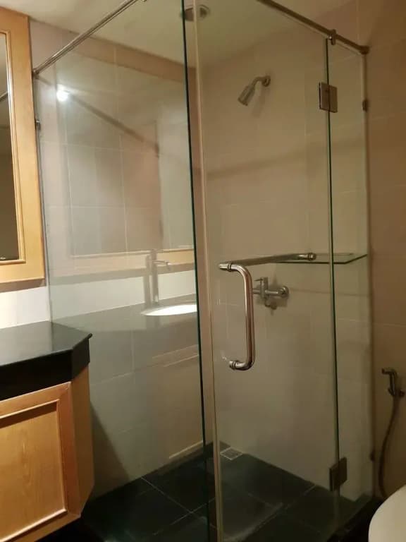 A Large 2 Br - 3 Baths 511 Downtown - photo 7