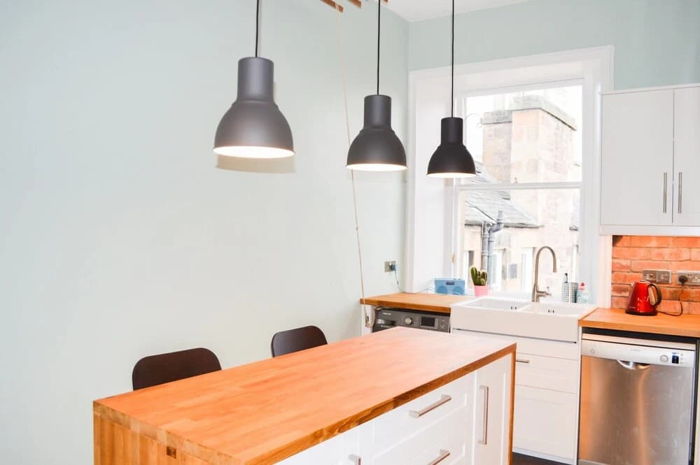 2 Bedroom Apartment in Edinburgh With Views - photo 12