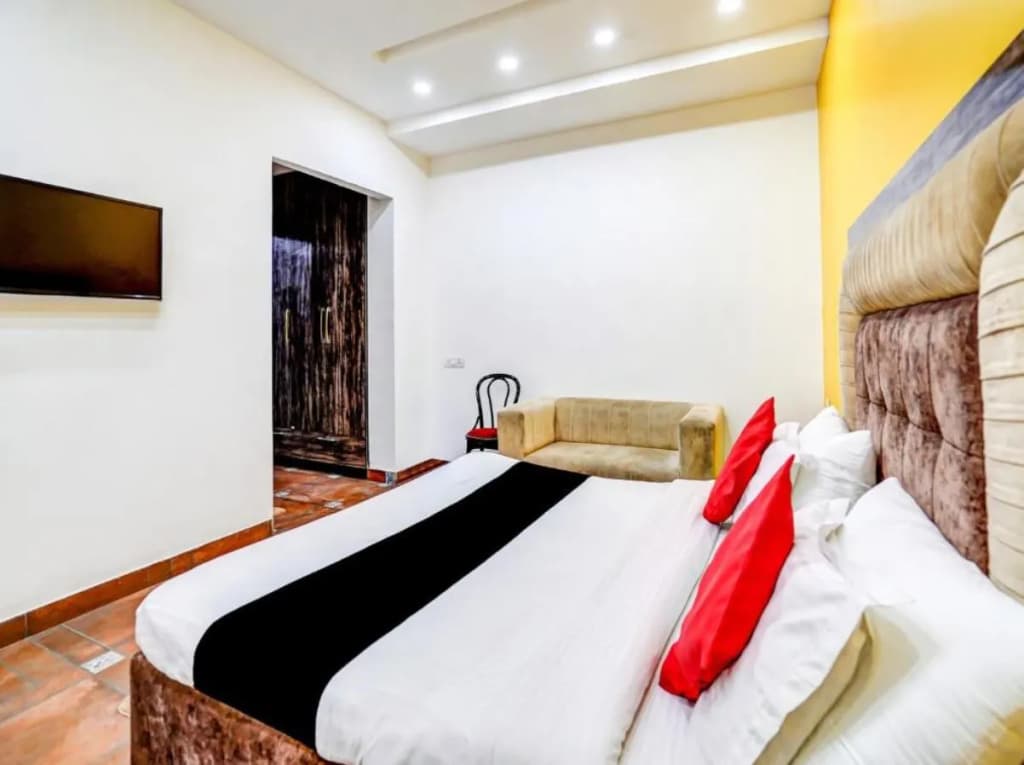Hotel Mannat - photo 5