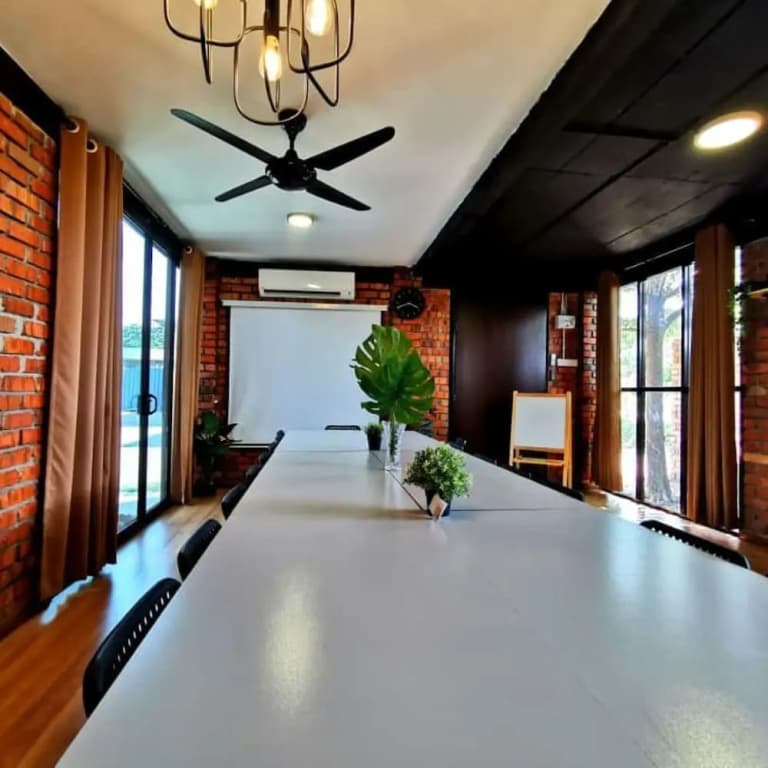 Petak Padin Cottage By The Pool - photo 12