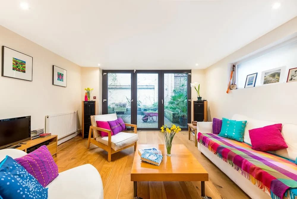 Charming Hackney Apartment with Garden - main photo