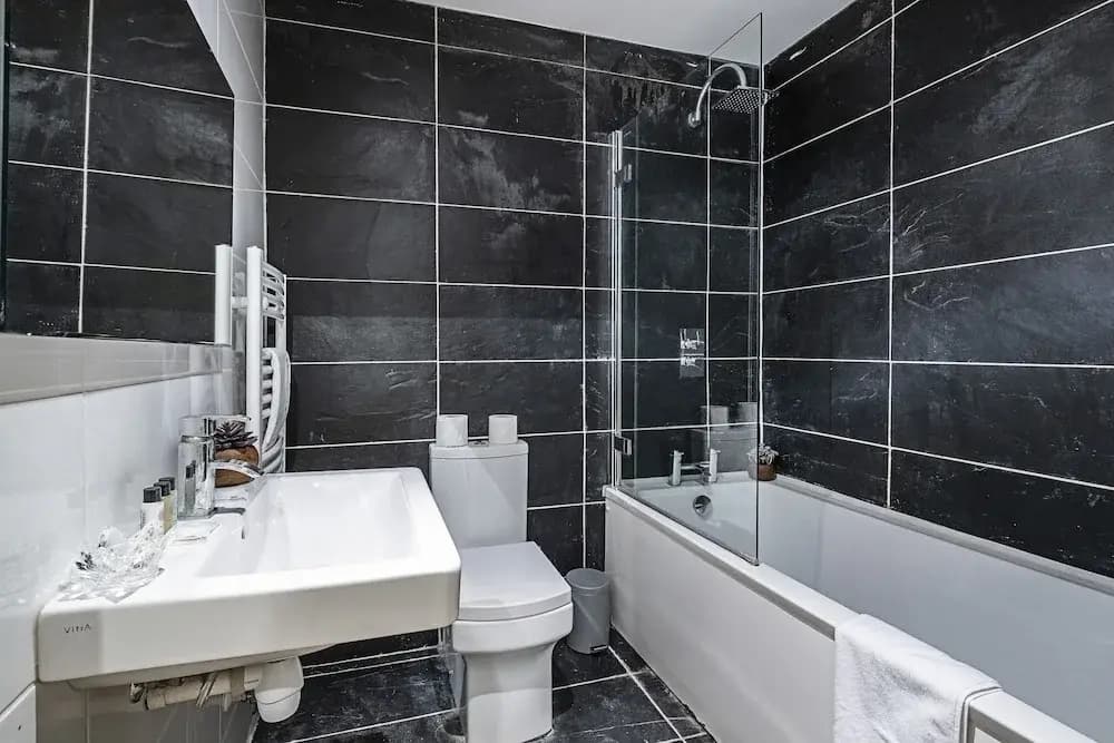 Penryn Apartment - photo 9