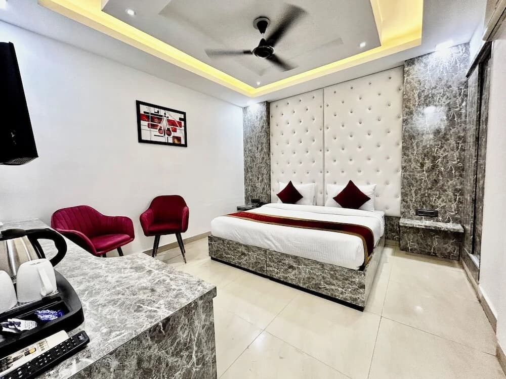 Hotel Cosmo - photo 4