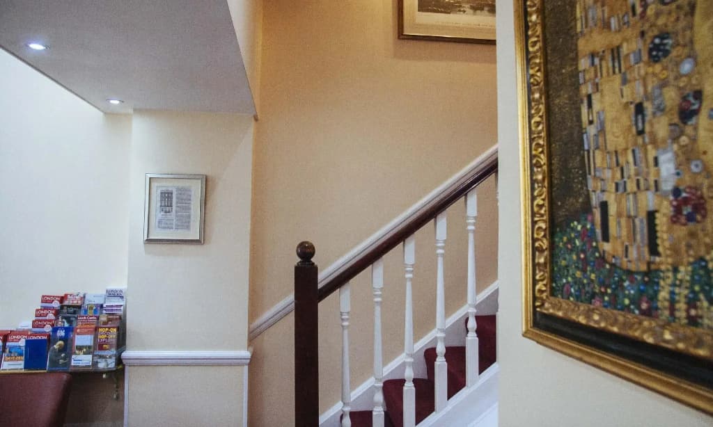 Lord Kensington Hotel - photo 13