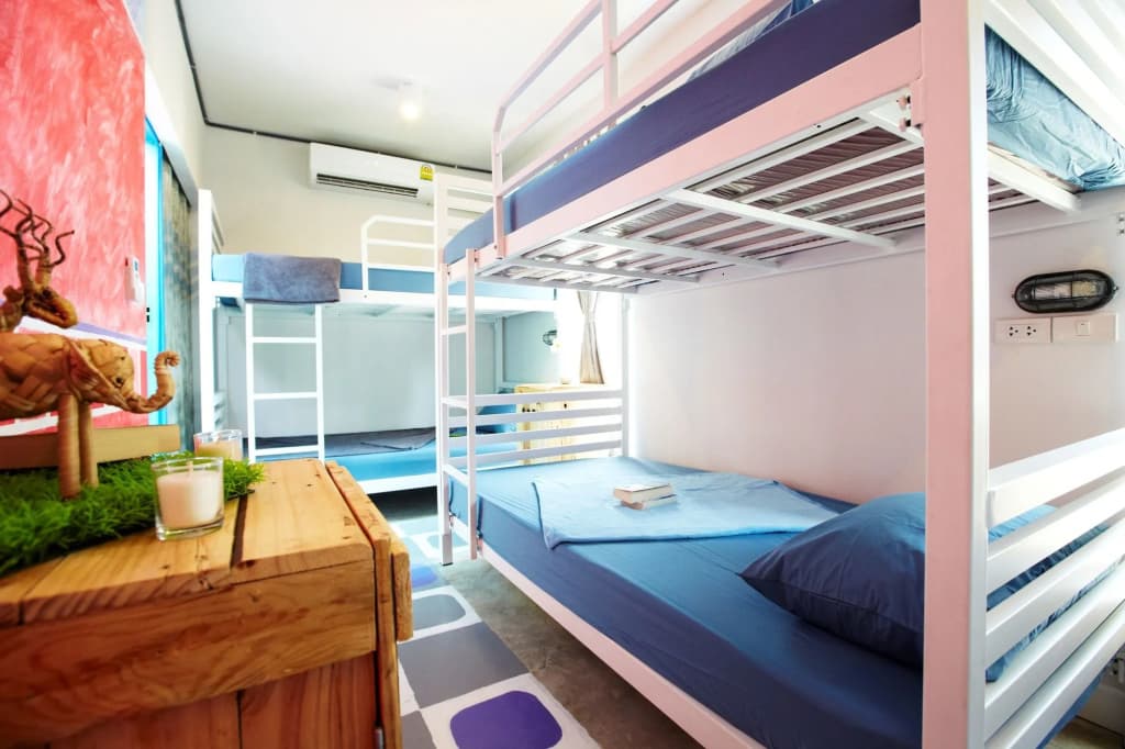 WH Hostel - photo 6