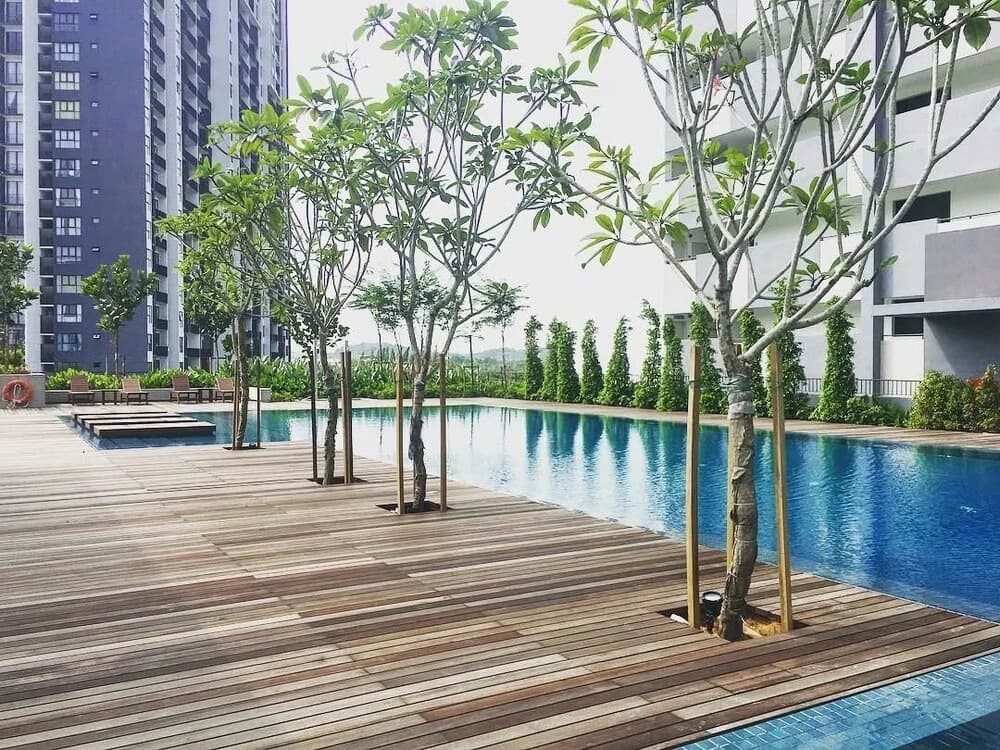 Luxury Pool View Suite @ JB - photo 13