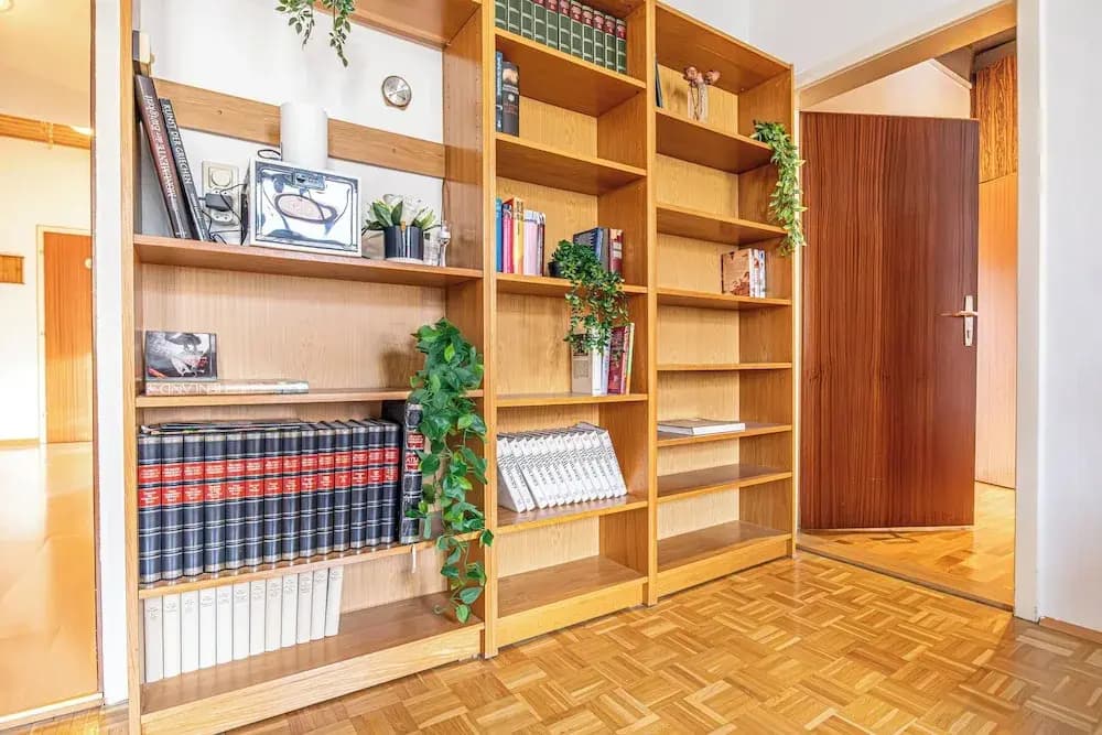 Vienna Spacious 2BR Apt Long Stay - photo 3