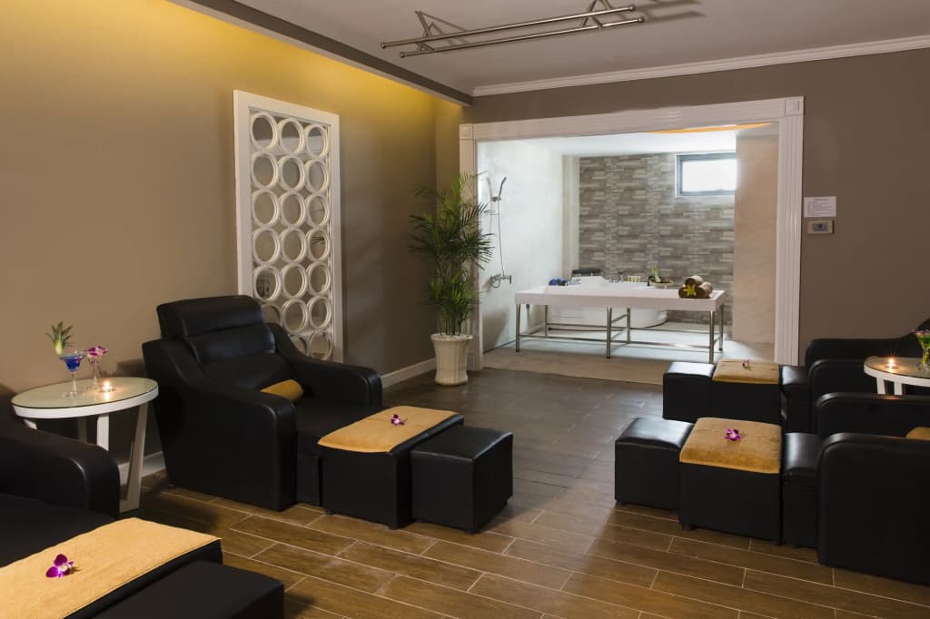 Muong Thanh Luxury Nha Trang Hotel - photo 18