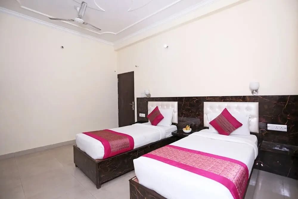 Hotel Aerodrome - photo 7