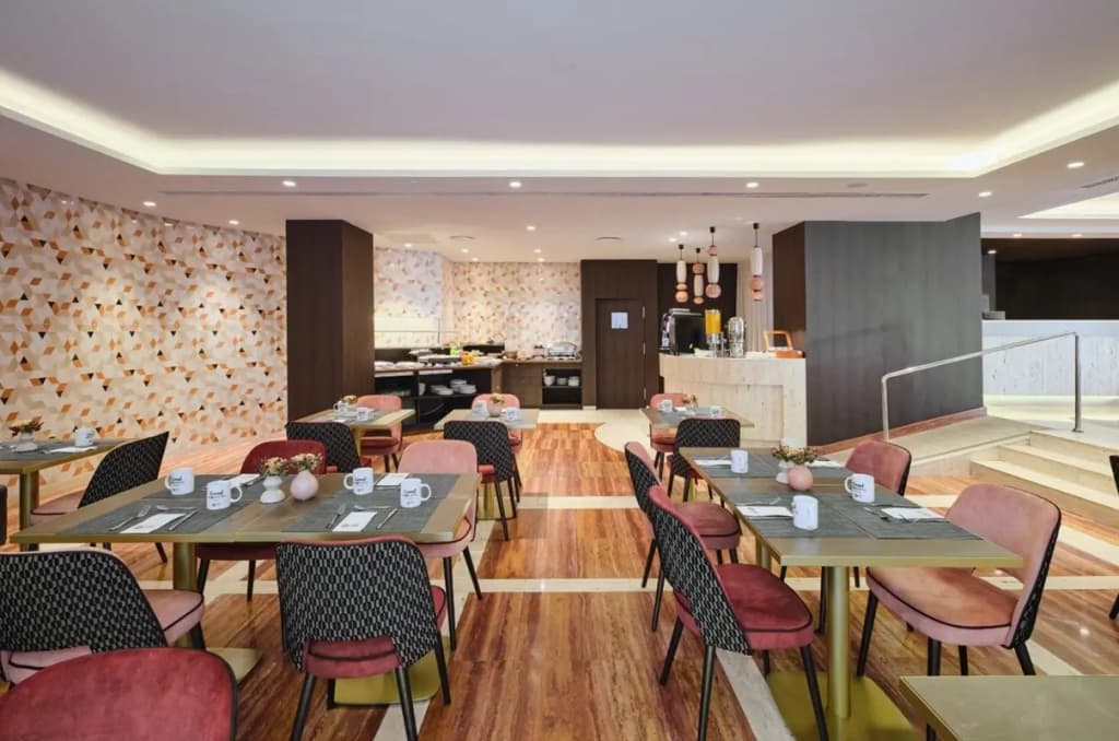 Hotel Exe Mitre - photo 17