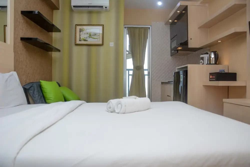 Comfort and Spacious Studio Room Bassura City Apartment - photo 3