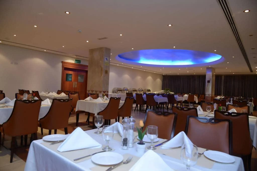Al Madina Suites Doha - photo 18
