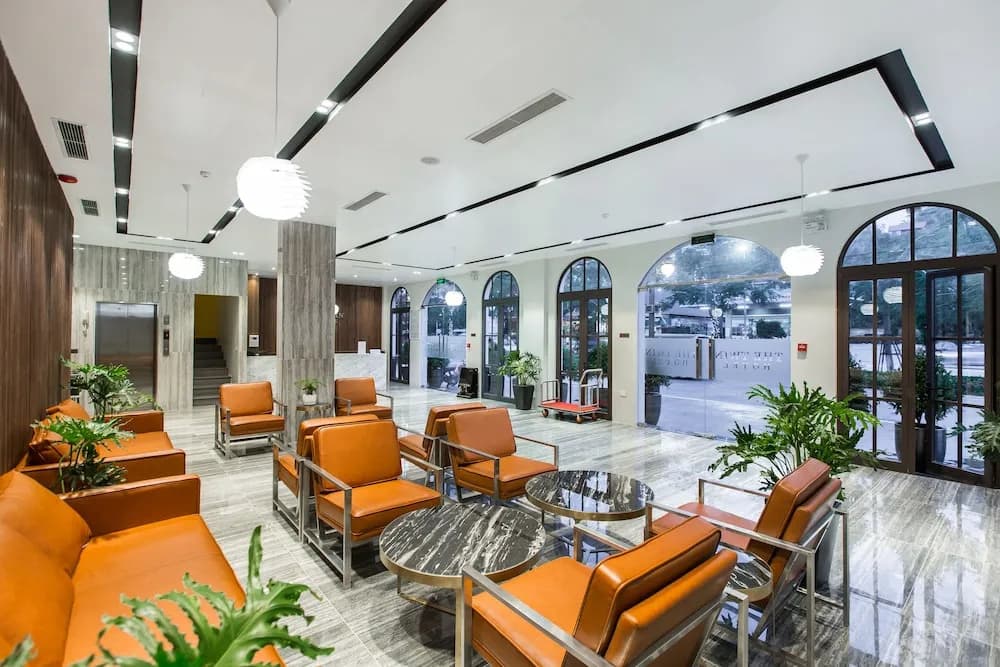 The Twin Hotel - photo 2