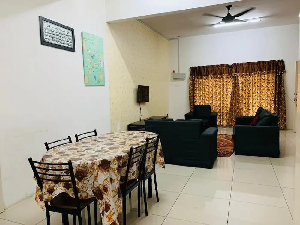 Zahara Homestay - photo 11