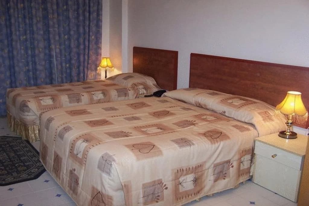 Middle East Hotel - photo 6