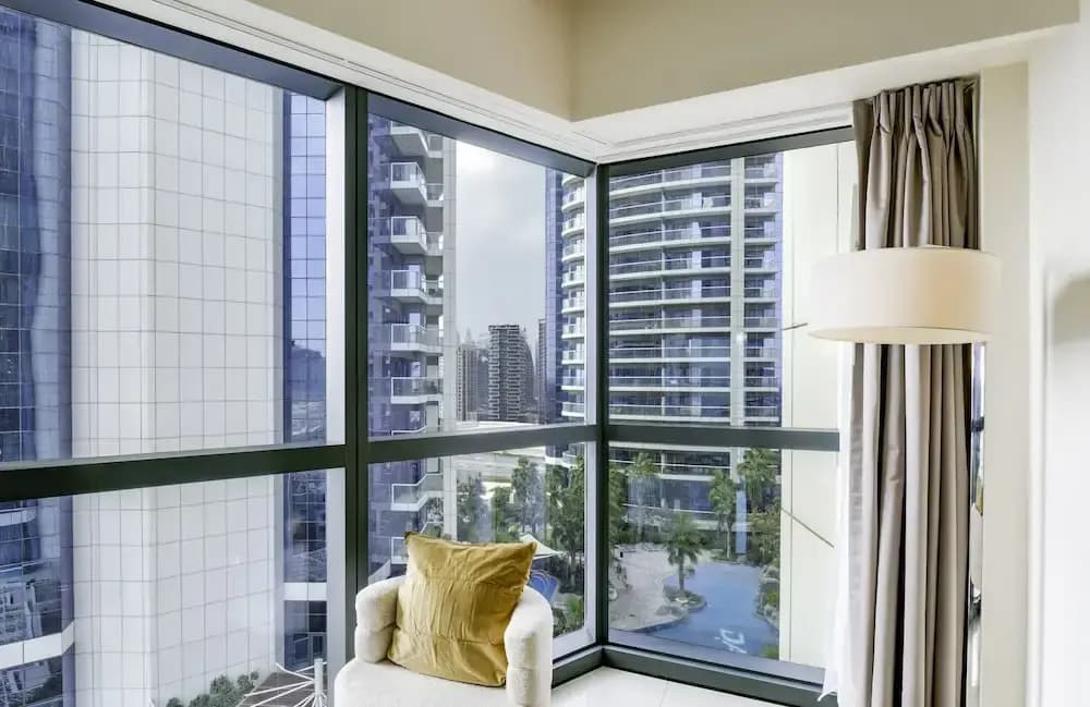 Glamorous 2BR in Damac Paramount Tower - photo 5