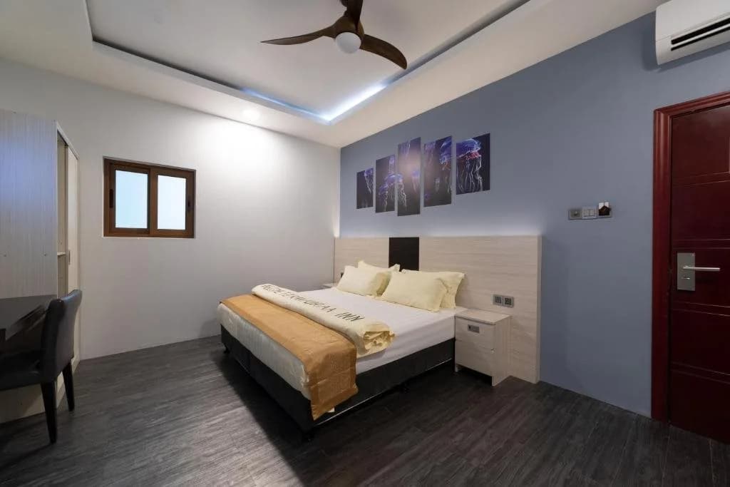 Dhiffushi Tourist Hotel - photo 2