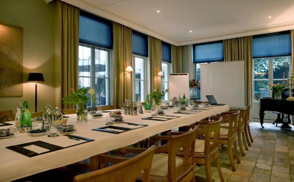 Hotel 717 - photo 18