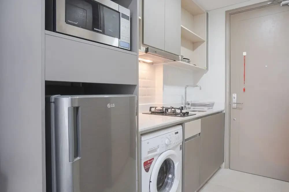 Fancy Designed Studio At Gold Coast Apartment - photo 22