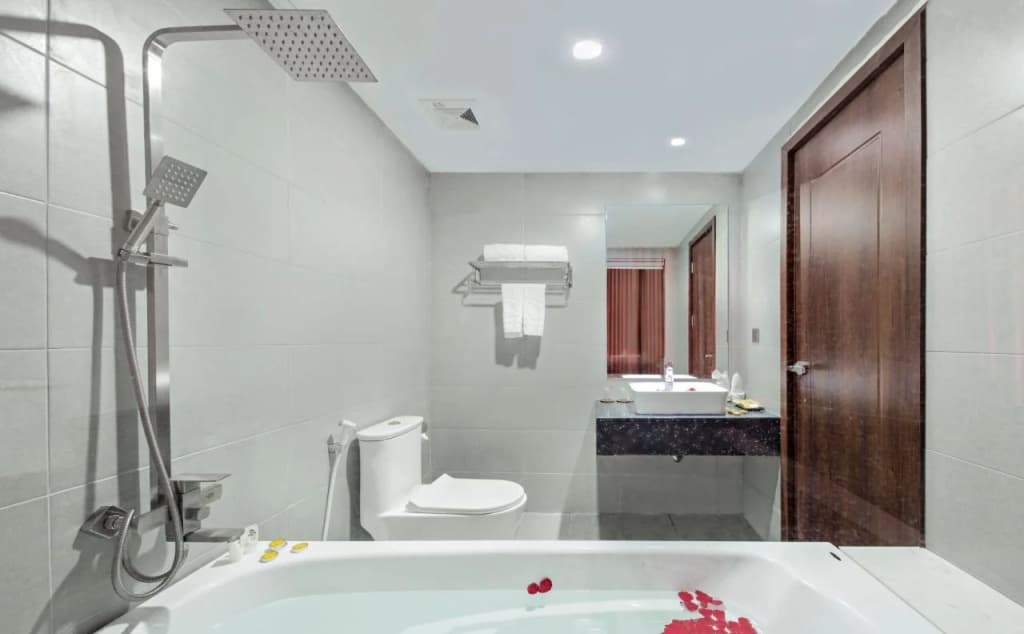 Diamond Beach Hotel - photo 9