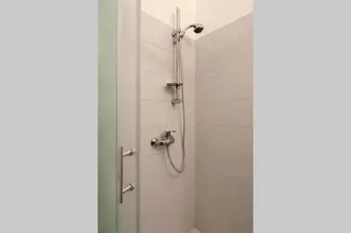 White Apartment - photo 8