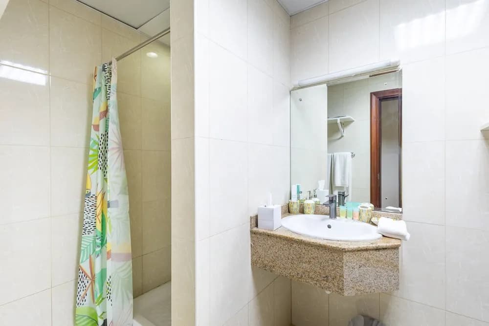 SuperHost - Tranquil Oasis in the Heart of Dubai Lakepoint N2 - photo 9