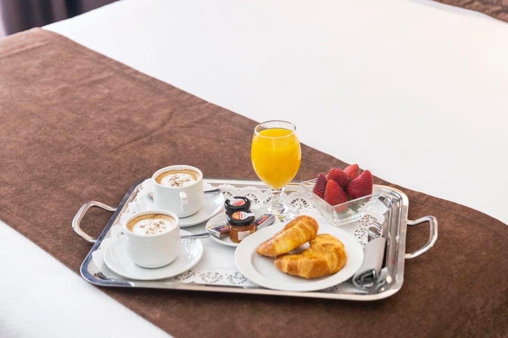 Hotel Serrano - photo 12