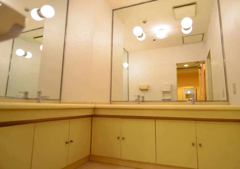 Capsule Hotel B&S Eco-Cube Shinsaibashi - photo 9
