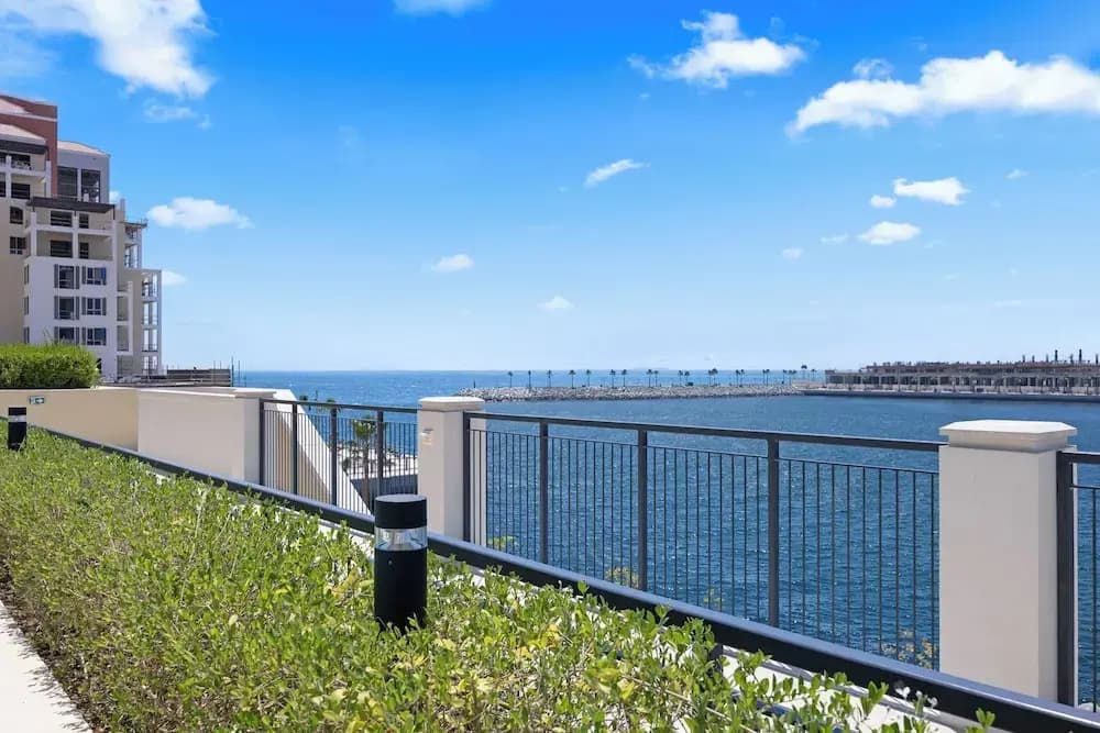 Portside Bliss La Mer 1 BR with Sea View - photo 14