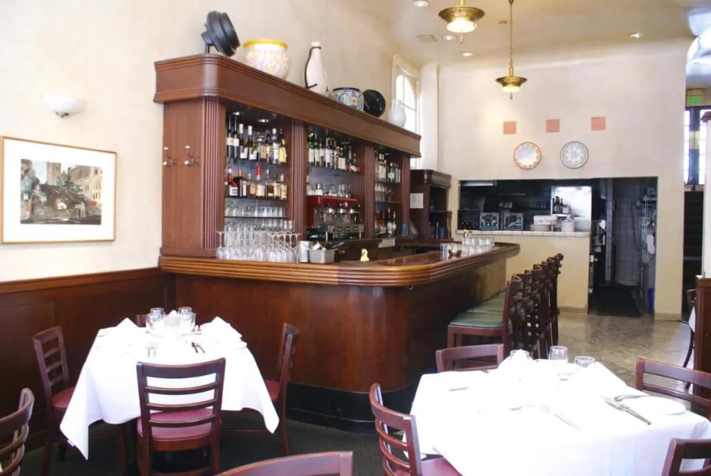 The Andrews Hotel - photo 20