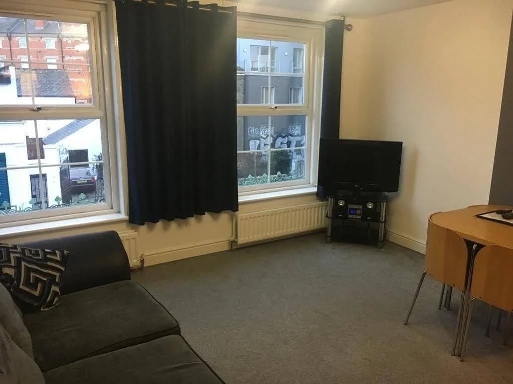 E2 Apartments - photo 6