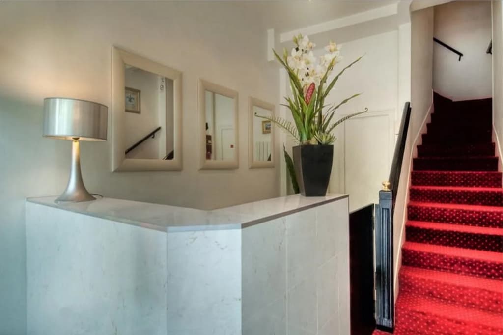Hotel Edgar Quinet - photo 8