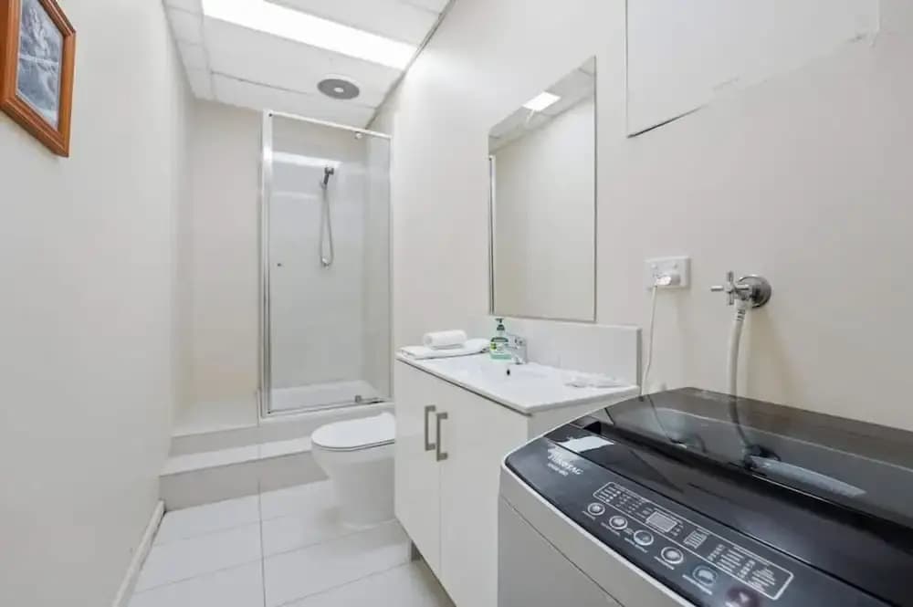 Chadstone Holiday W2 Villa - photo 6
