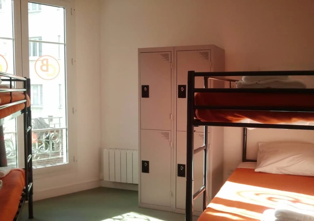 Beautiful Belleville Hostel & Hotel - photo 3
