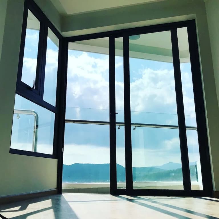 SkyBay HomeTel Ha Long - photo 4