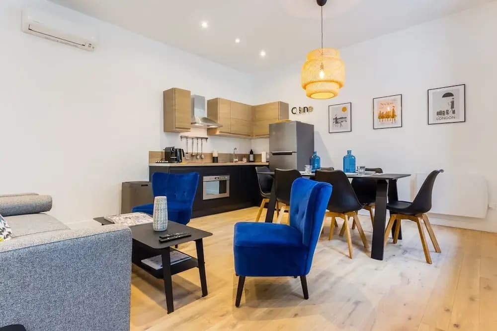 Elegant Apartment - 2bd/6p - Hotel de Ville - photo 9