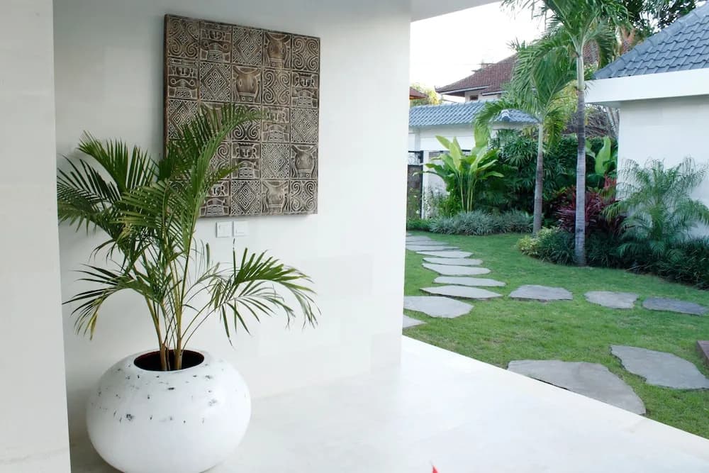 Seminyak White Design Villa - photo 16