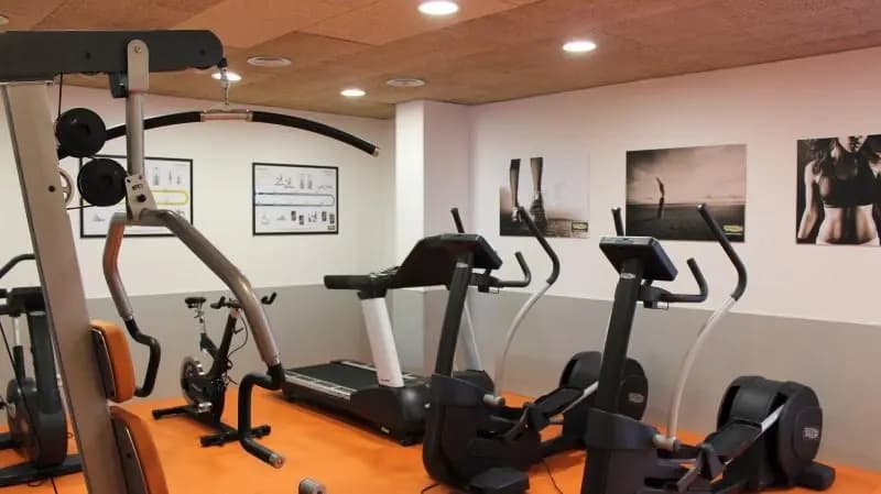 Residencia Universitaria Torre Girona - photo 3