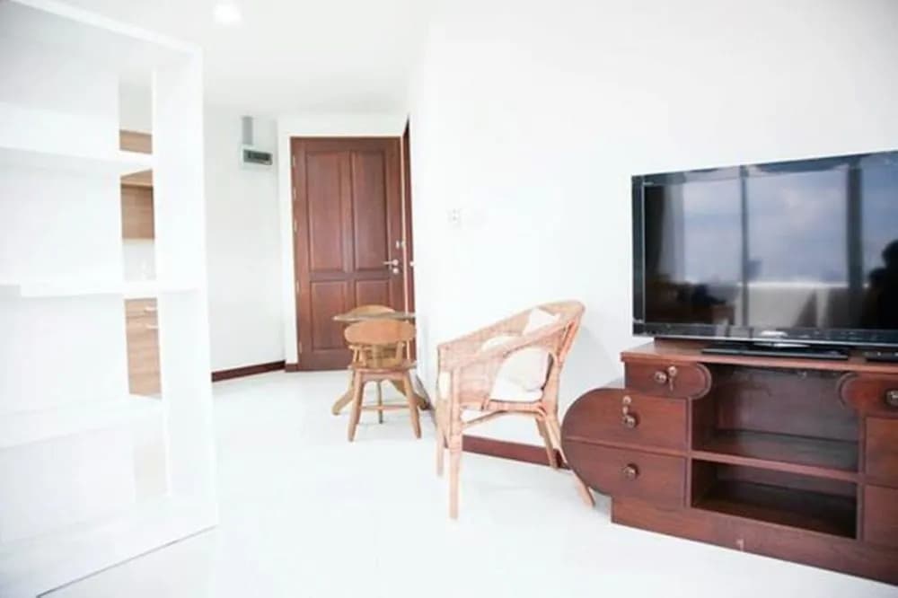 Baan Salin Suites - photo 4