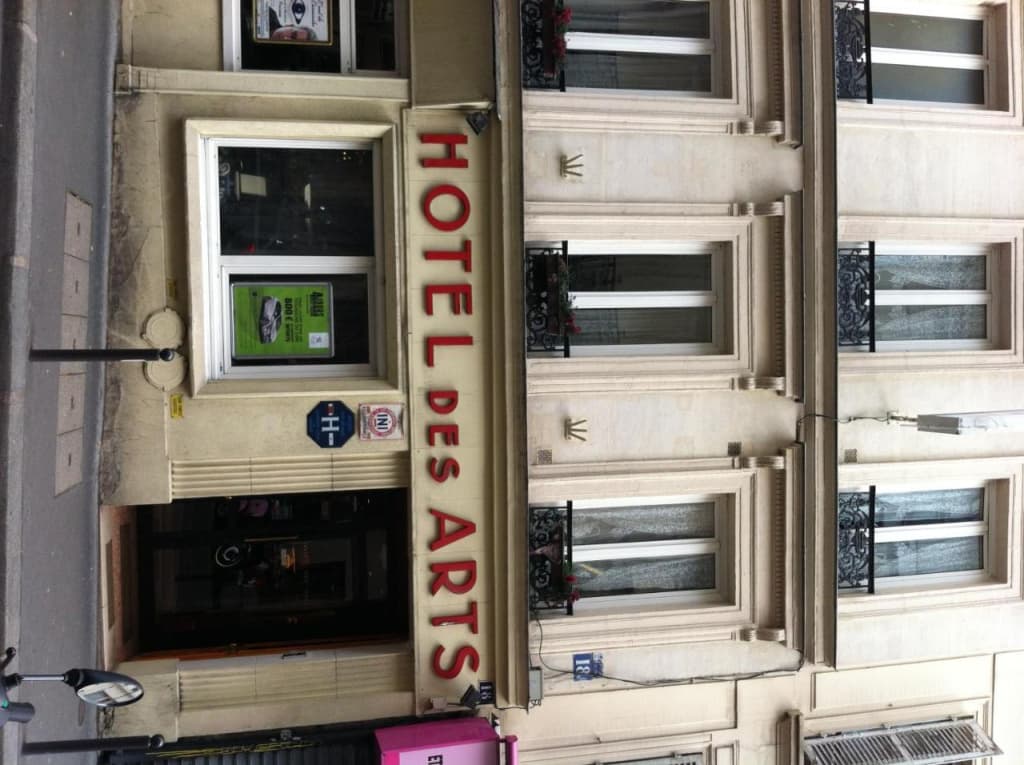 Hotel Des Arts - photo 22
