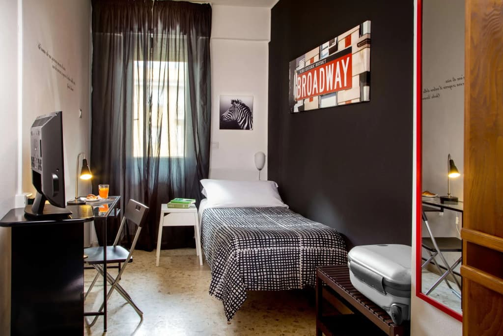 Radio Hotel - photo 12