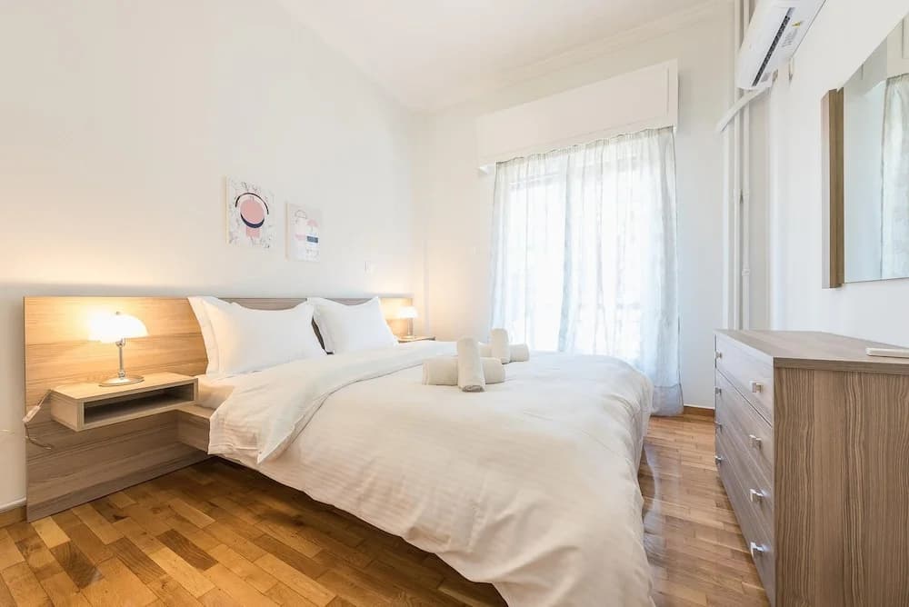 Bright 2 Bdrm apt in the Heart of Athens - photo 5