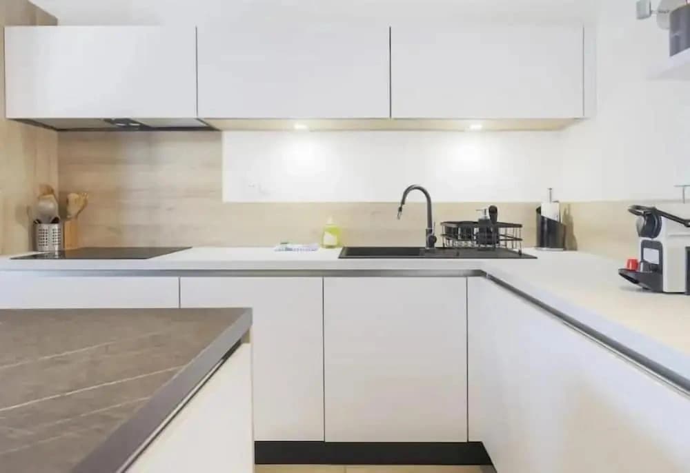 Q&R Renting - Suites Design Luxueuses - photo 13