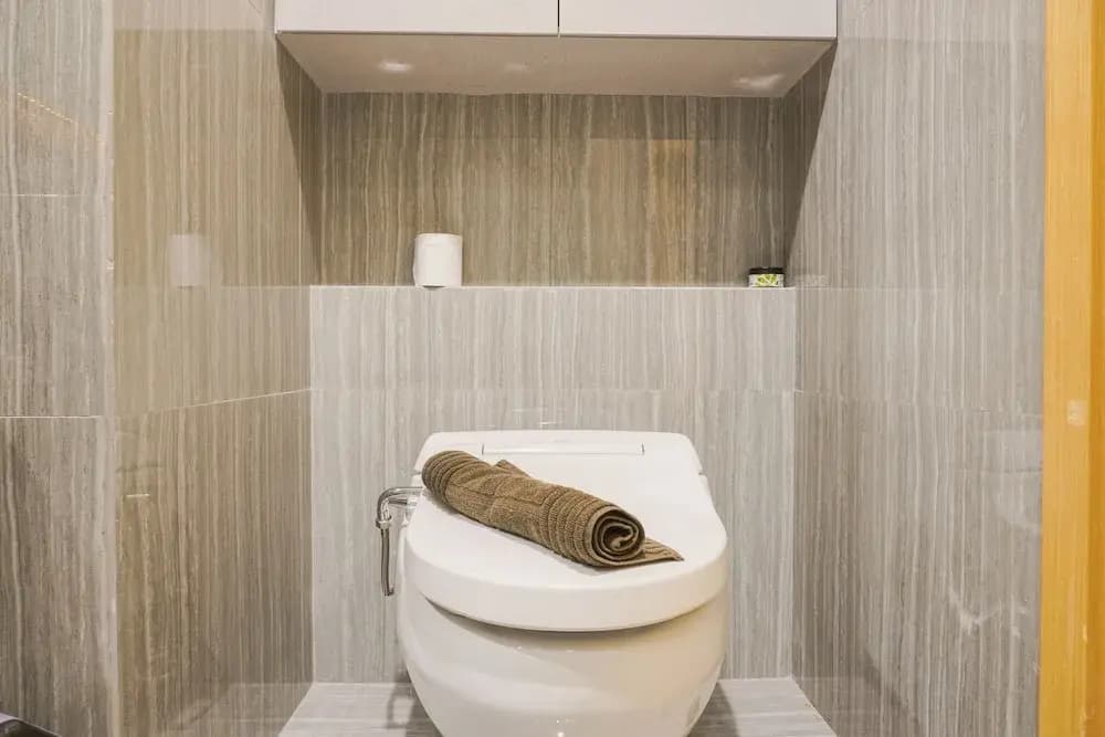 Elegant and Nice Studio at Capitol Suites Apartment - photo 8